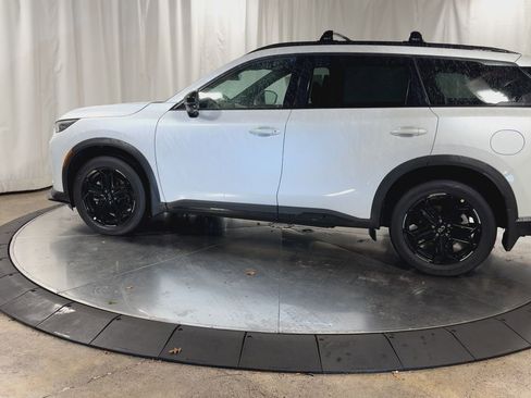 Certified 2026 INFINITI QX60 Sport w/ Dark Cargo Package AWD/4WD image 10