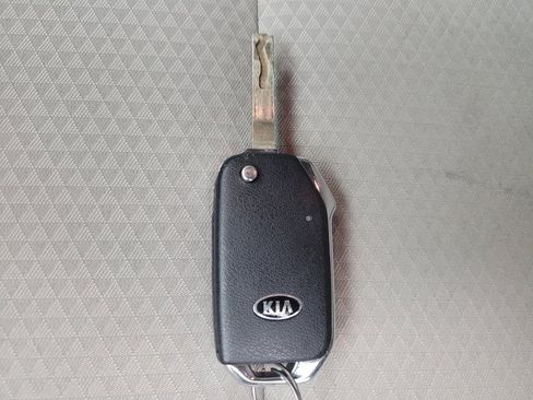 Used 2020 Kia Soul LX FWD image 32