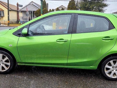 Used 2011 MAZDA MAZDA2 Sport FWD image 3
