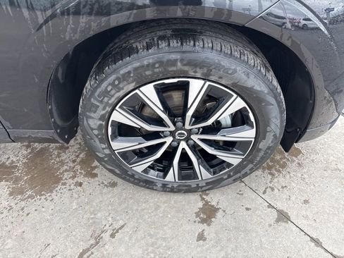 Certified 2024 Volvo XC60 B5 Core w/ Protection Package Premier image 12