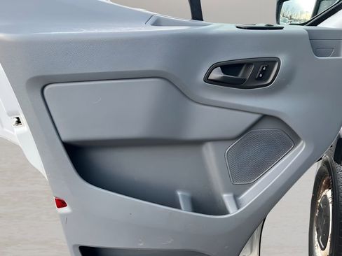 Used 2015 Ford Transit 150 130 Low Roof RWD image 18