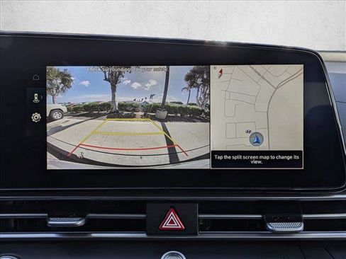 New 2025 Hyundai Elantra SEL image 12