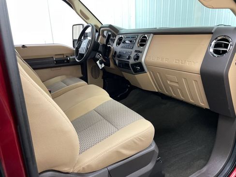 Used 2014 Ford F250 XLT w/ XLT Premium Package AWD/4WD image 36