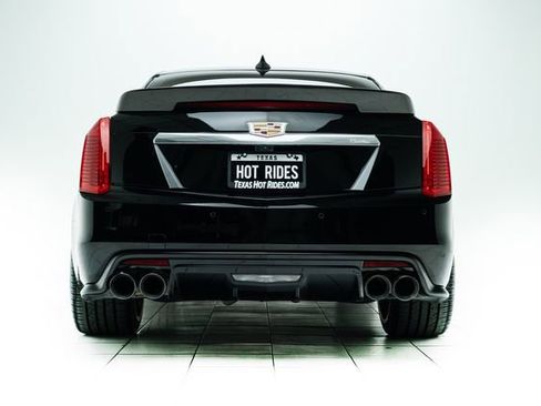 Used 2018 Cadillac CTS V w/ Luxury Package image 16