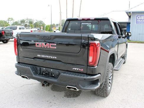 Used 2023 GMC Sierra 1500 AT4 w/ AT4 Premium Package AWD/4WD image 12