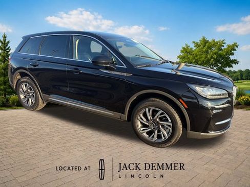 Used 2024 Lincoln Corsair AWD image 10