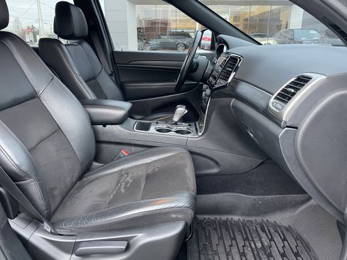 Used 2021 Jeep Grand Cherokee Laredo X image 15