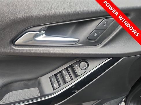 Used 2025 Chevrolet Equinox LT image 23