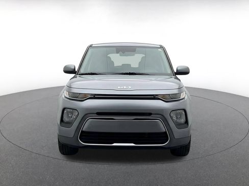 Used 2025 Kia Soul LX w/ LX Technology Package FWD image 2