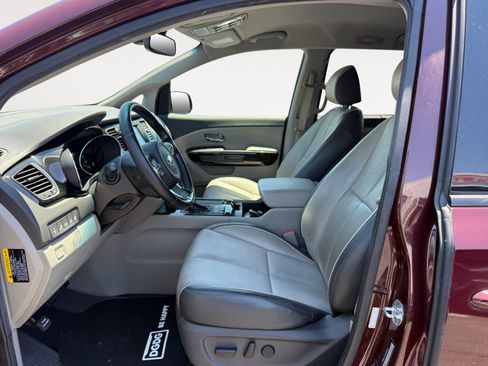 Used 2016 Kia Sedona SX FWD image 10