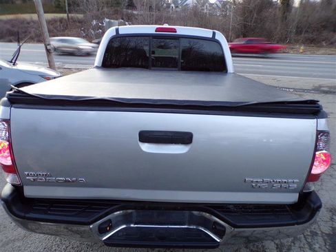 Used 2009 Toyota Tacoma PreRunner image 39