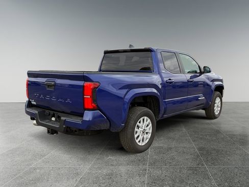 Certified 2025 Toyota Tacoma SR5 image 5