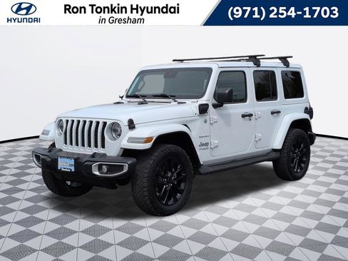 Used 2021 Jeep Wrangler Unlimited Sahara w/ Cold Weather Group AWD/4WD image 1