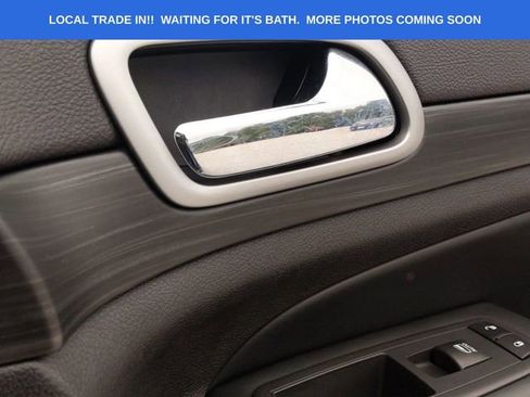 Used 2019 Jeep Grand Cherokee Altitude image 41