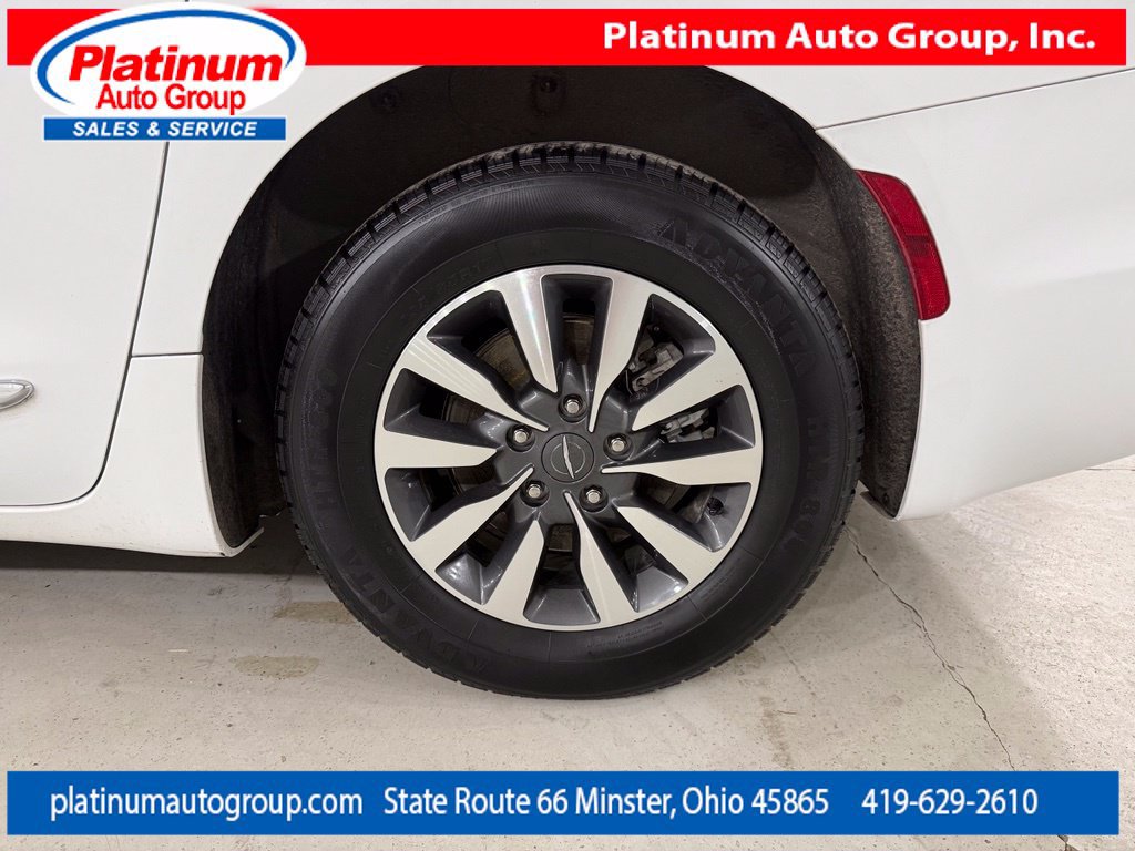 Used 2023 Chrysler Pacifica Limited FWD image 53