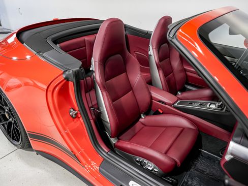 Used 2018 Porsche 911 Carrera GTS image 30