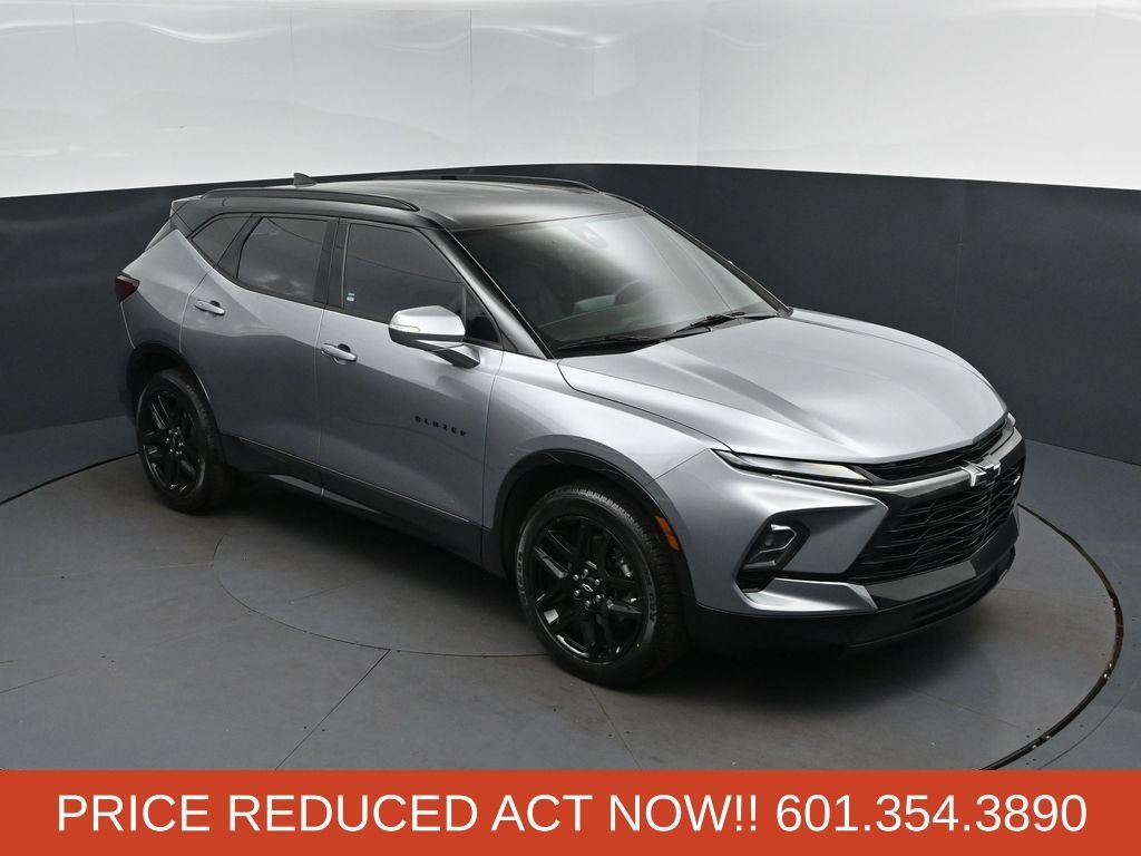 Used 2024 Chevrolet Blazer RS w/ Driver Confidence II Package FWD image 36