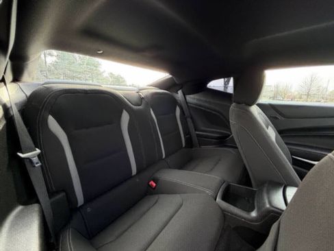 Used 2020 Chevrolet Camaro LT image 14