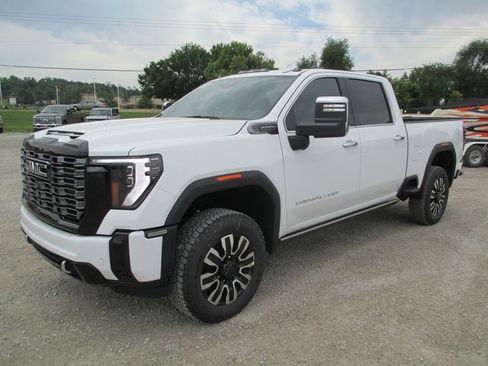 New 2026 GMC Sierra 2500 Denali Ultimate w/ Max Trailering Package AWD/4WD image 10