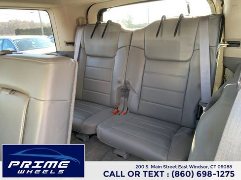 Used 2007 Jeep Commander Sport image 16