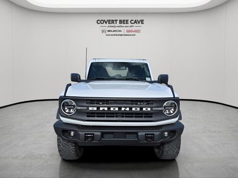 Used 2022 Ford Bronco Black Diamond image 2