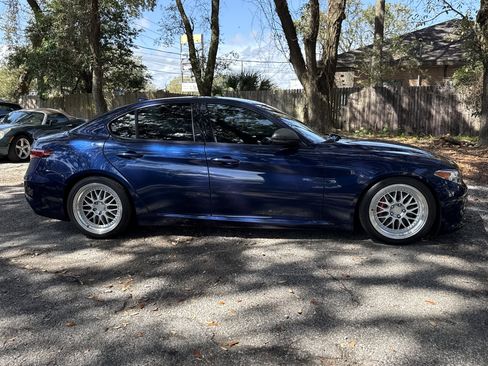 Used 2017 Alfa Romeo Giulia AWD w/ Sport Appearance Package image 6