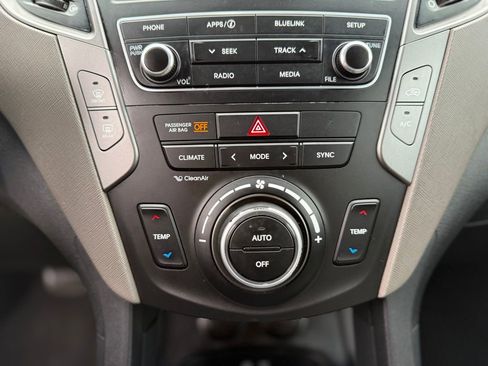 Used 2017 Hyundai Santa Fe Sport image 29