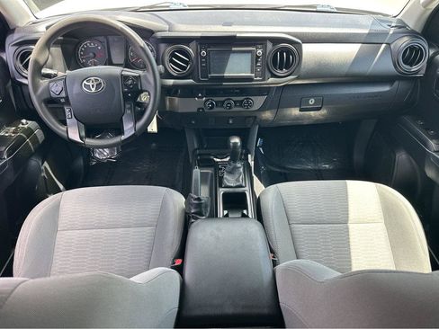Used 2018 Toyota Tacoma SR RWD image 4