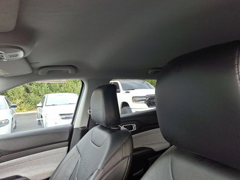 Certified 2022 Jeep Compass Latitude image 23