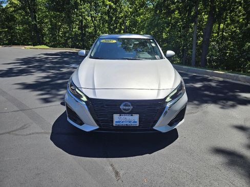 Used 2025 Nissan Altima 2.5 SL FWD image 7