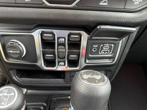 New 2025 Jeep Wrangler Unlimited Sport AWD/4WD image 27