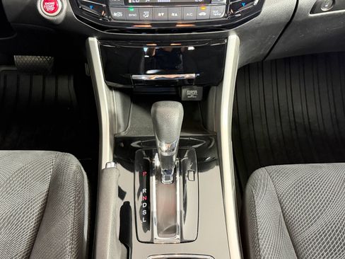 Used 2017 Honda Accord EX image 23