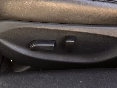 Used 2017 INFINITI Q50 Signature Edition w/ Cargo Package (L95) image 25