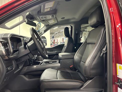 New 2026 Ford F250 Lariat w/ Black Appearance Package AWD/4WD image 10