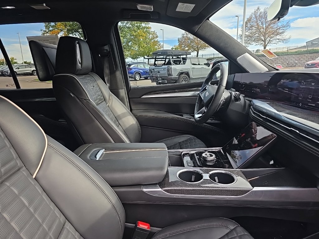 Used 2025 Cadillac Escalade V w/ LPO, ONYX Package AWD/4WD image 12