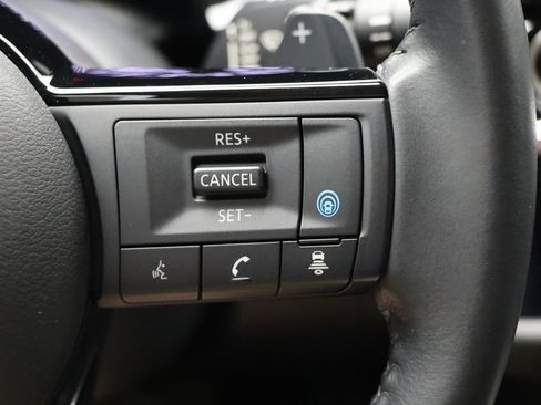 Used 2023 Nissan Pathfinder SV AWD/4WD image 19