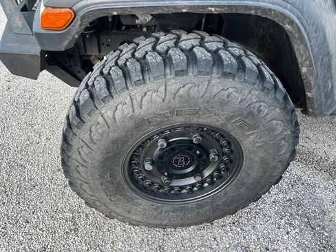 Used 2020 Jeep Gladiator Sport w/ Quick Order Package 24S AWD/4WD image 4