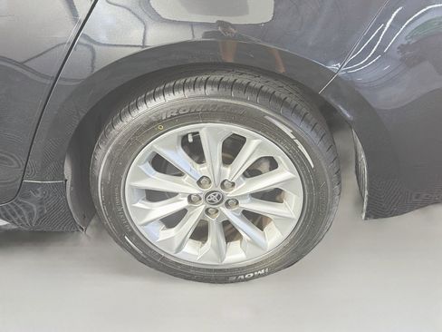 Used 2022 Toyota Corolla LE w/ LE Convenience Package FWD image 11