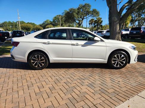 Used 2025 Volkswagen Jetta S image 6