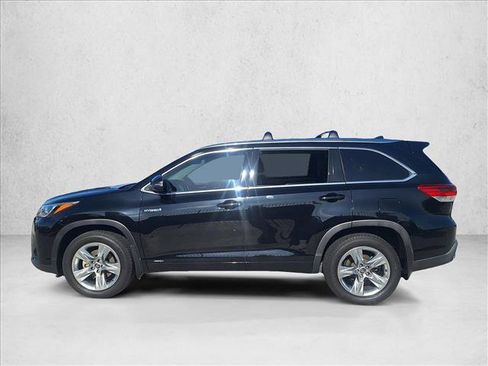 Used 2017 Toyota Highlander Limited AWD/4WD image 8