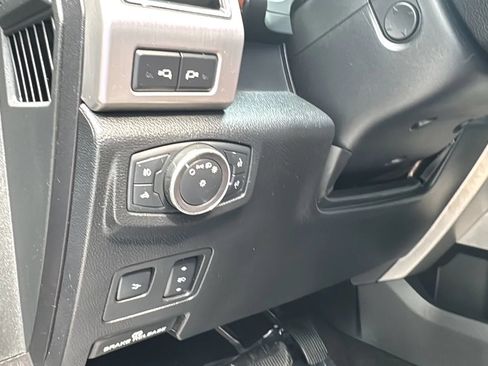 Used 2019 Ford F250 Platinum AWD/4WD image 24