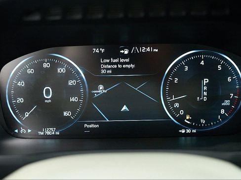 Used 2016 Volvo XC90 T6 Momentum w/ Momentum Plus Package AWD/4WD image 31