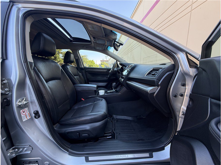 Used 2016 Subaru Outback 2.5i Limited AWD/4WD image 8