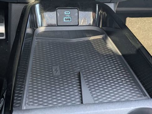 Used 2022 Ford Mustang Mach-E Premium image 17