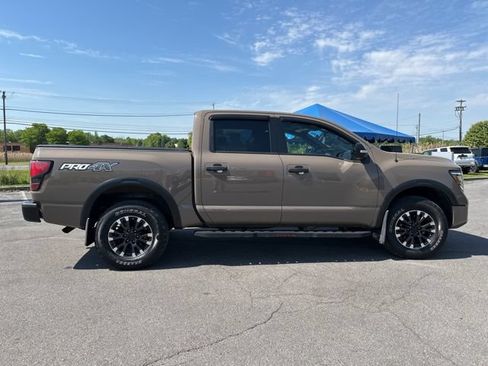Used 2021 Nissan Titan PRO-4X w/ Pro-4x Convenience Package AWD/4WD image 7
