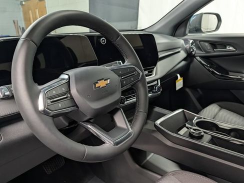 New 2026 Chevrolet Equinox LT AWD/4WD image 17