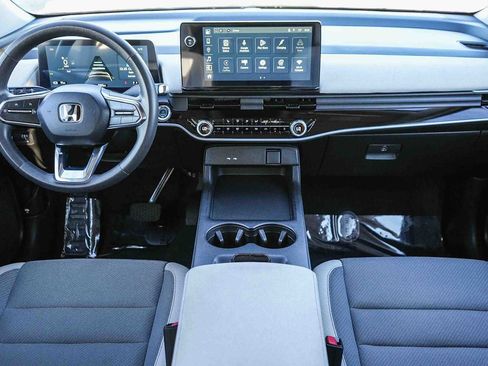 Certified 2024 Honda Prologue EX image 12