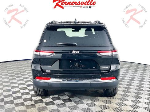 New 2025 Jeep Grand Cherokee Laredo X image 6