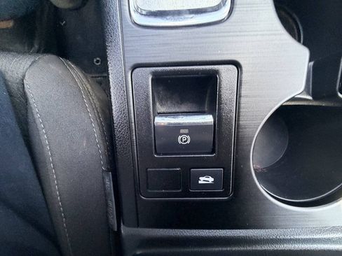 Used 2015 Subaru Legacy 2.5i AWD/4WD image 4