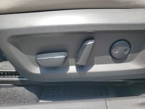 Certified 2023 Nissan Rogue SV image 10